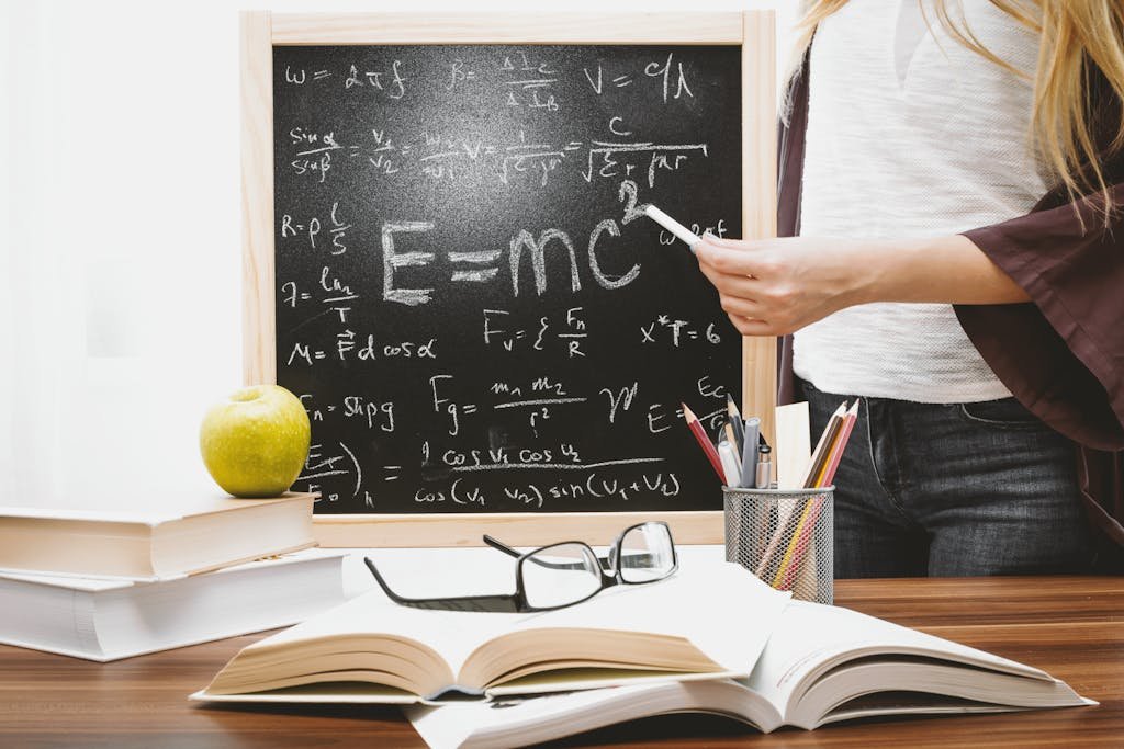Productivity vs Efficiency – What’s the Difference?